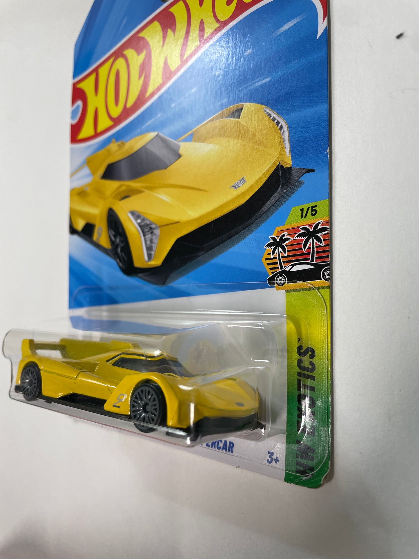 Hot Wheels 1/64 Cadillac Project GTP Hypercar Yellow - Damaged Box