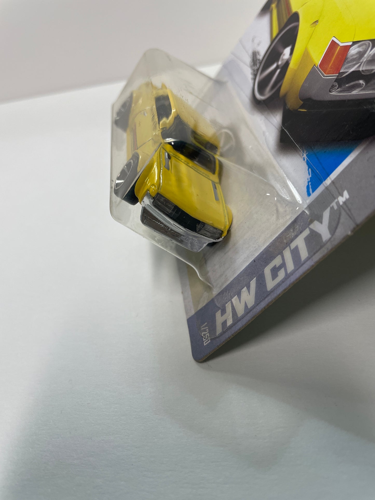 Hot Wheels 1/64 ‘70 Toyota Celica Yellow - Damaged Box