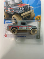 Hot Wheels 1/64 Jeep Scrambler Silver