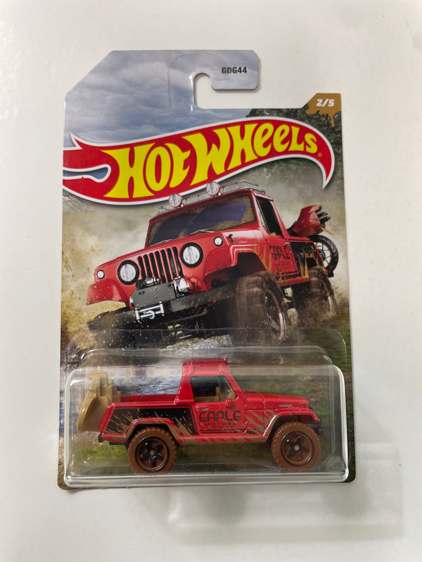 Hot Wheels 1/64 Mud Runners ‘67 Jeepster Commando Red - Damaged Box