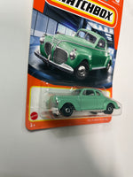 Matchbox 1/64 1941 Plymouth Coupe Green