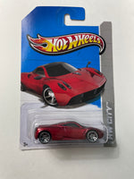 Hot Wheels 1/64 Pagani Huayra Red - Damaged Card