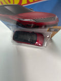 Hot Wheels 1/64 Range Rover Velar Red