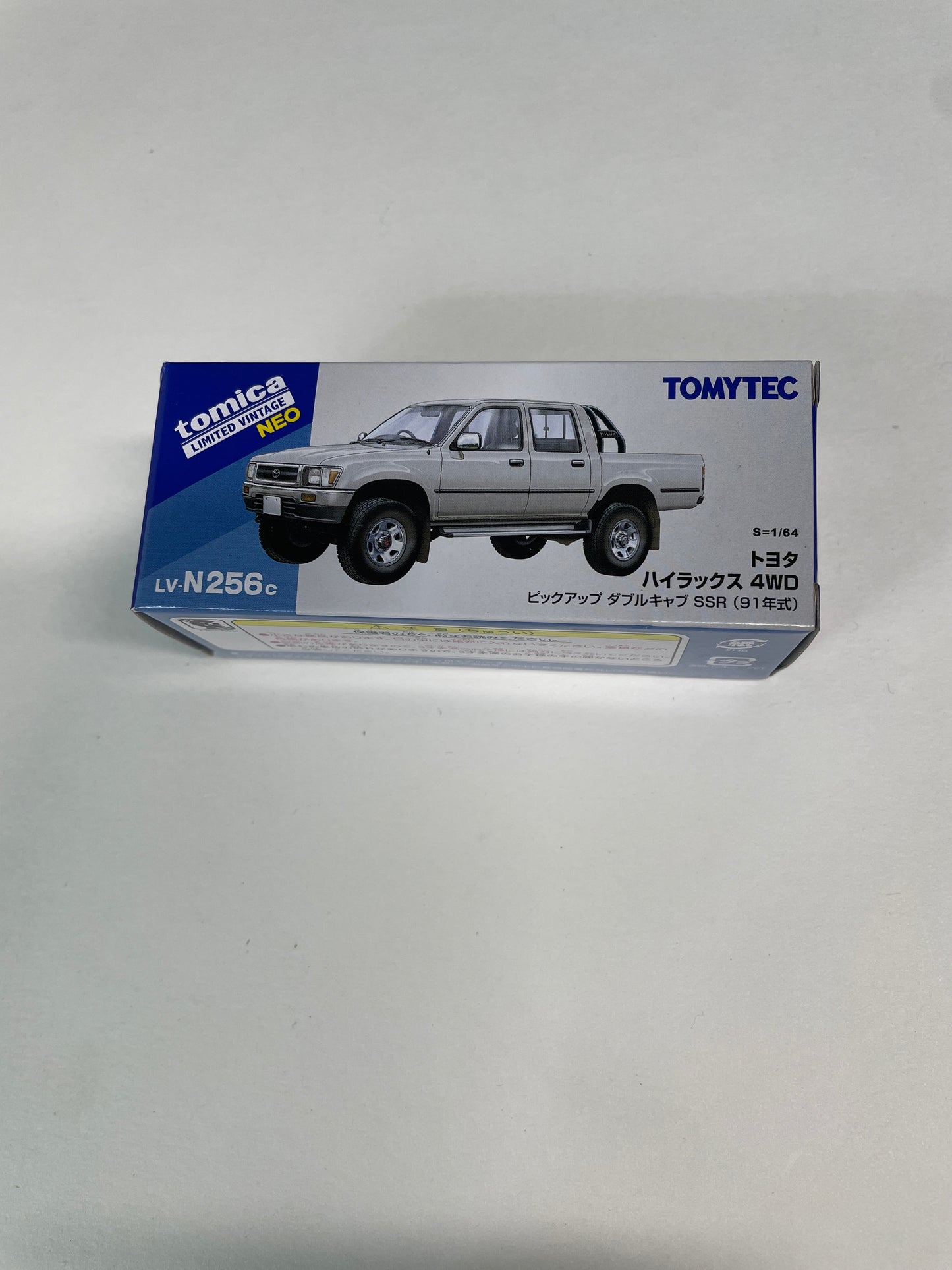 Tomica Limited Vintage Neo 1/64 LV-N256c Toyota Hilux 4WD Pick Up Double Cab SSR 1991 Silver - Damaged Box