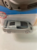 Hot Wheels 1/64 ‘94 Bugatti EB110 SS Silver