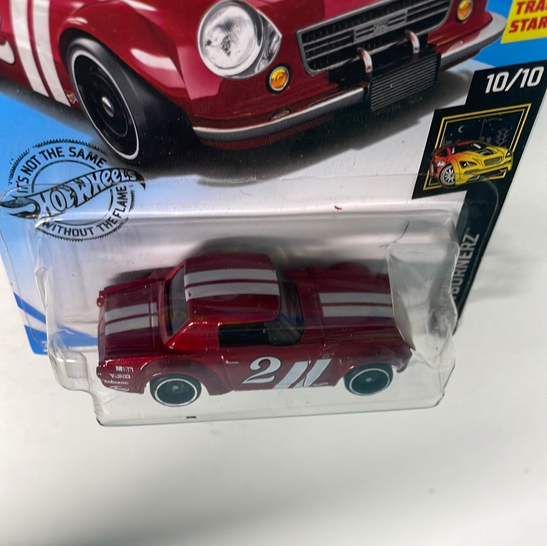 Hot Wheels 1/64 Datsun Fairlady 2000 Red - Damaged Card