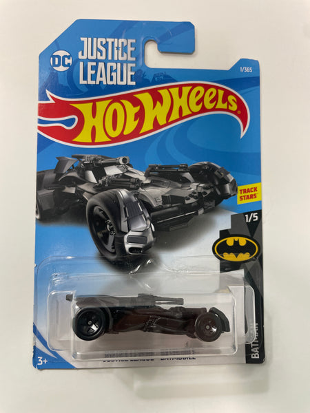 Hot Wheels 1/64 Justice League Batmobile Black - Damaged Card