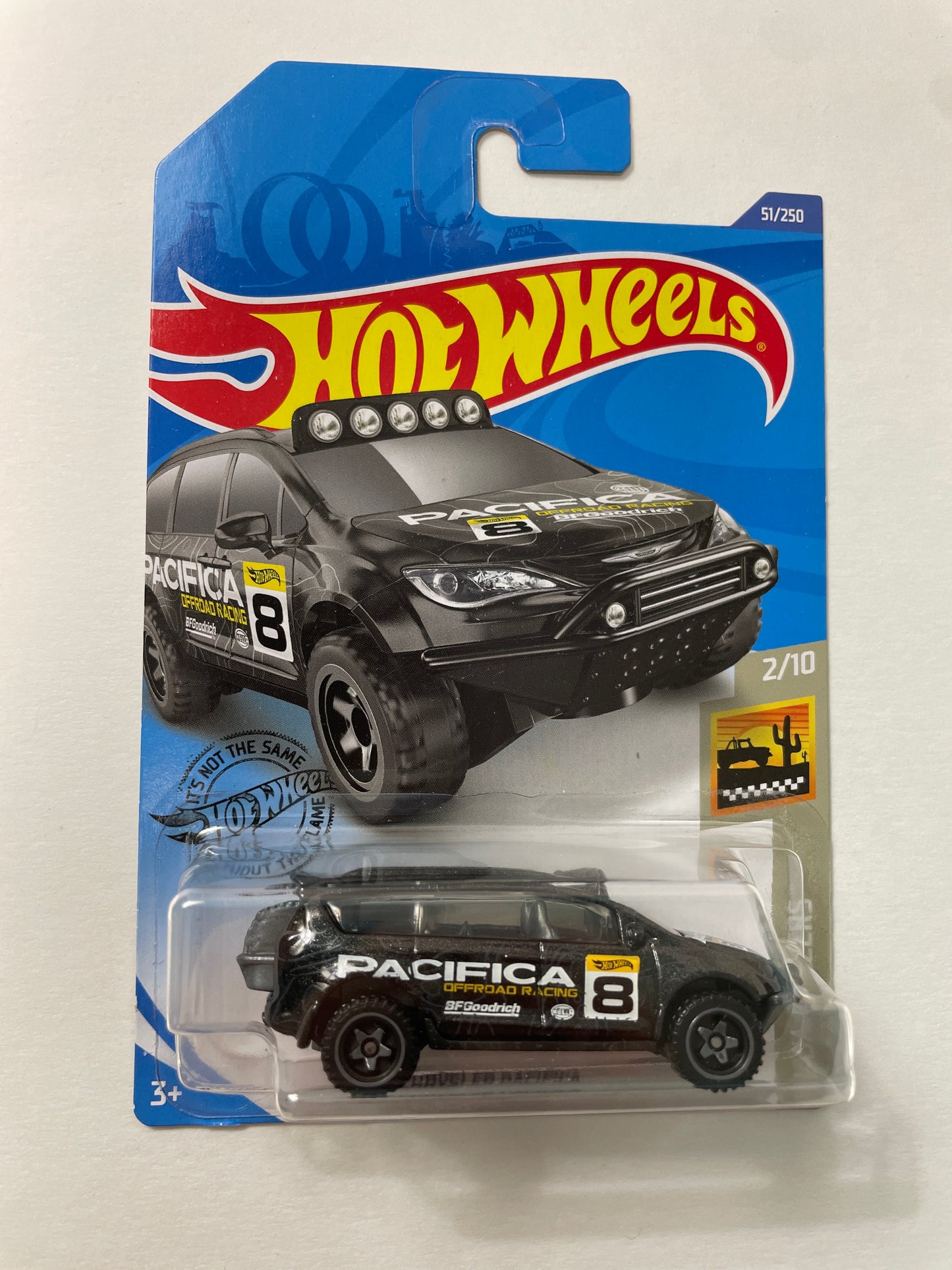 Hot Wheels 1/64 Chrysler Pacifica Black - Damaged Box