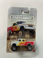 Matchbox 1/64 1968 Dodge D200 White - Damaged Card