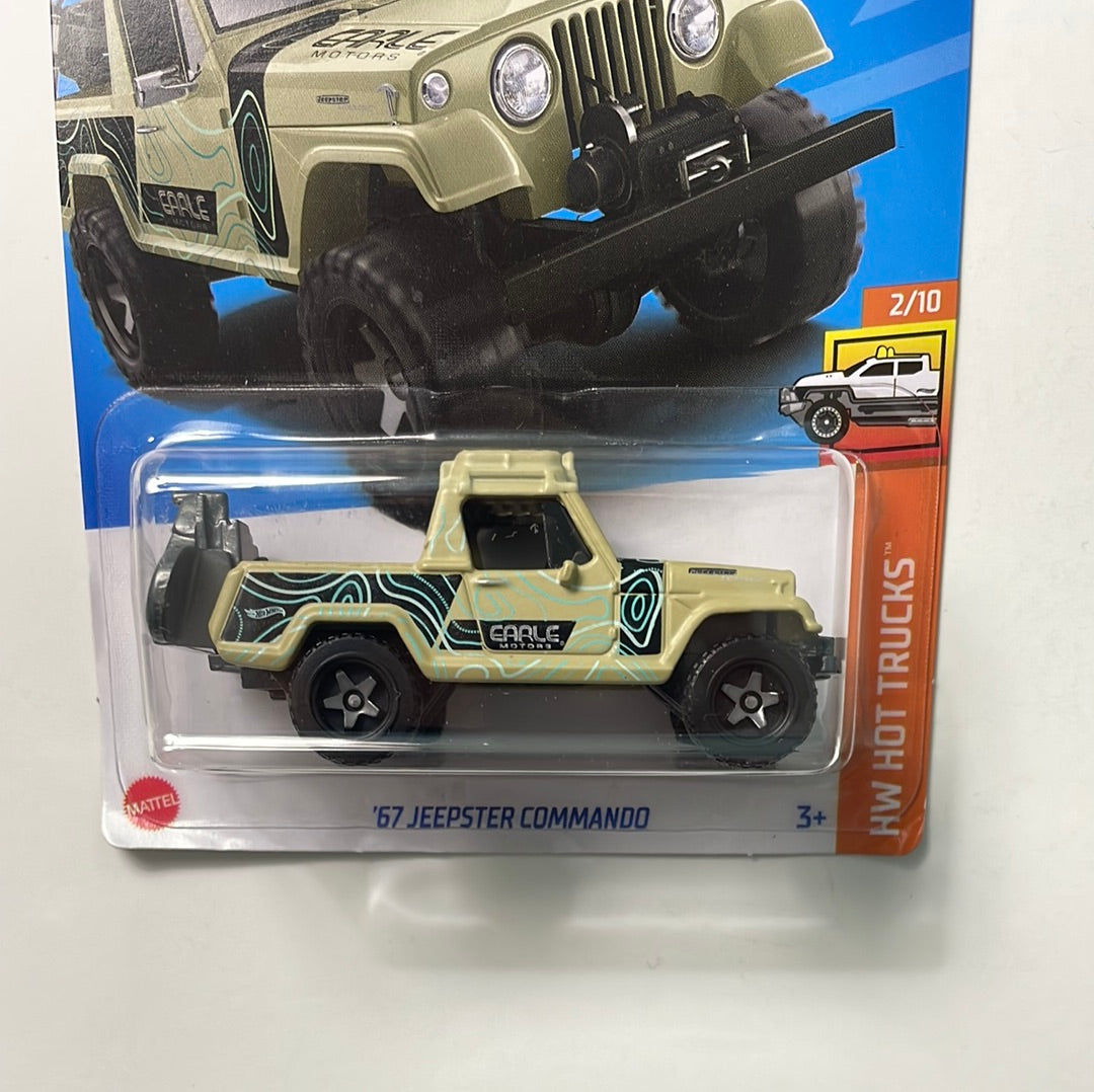 Hot Wheels 1/64 ‘67 Jeepster Commando Green