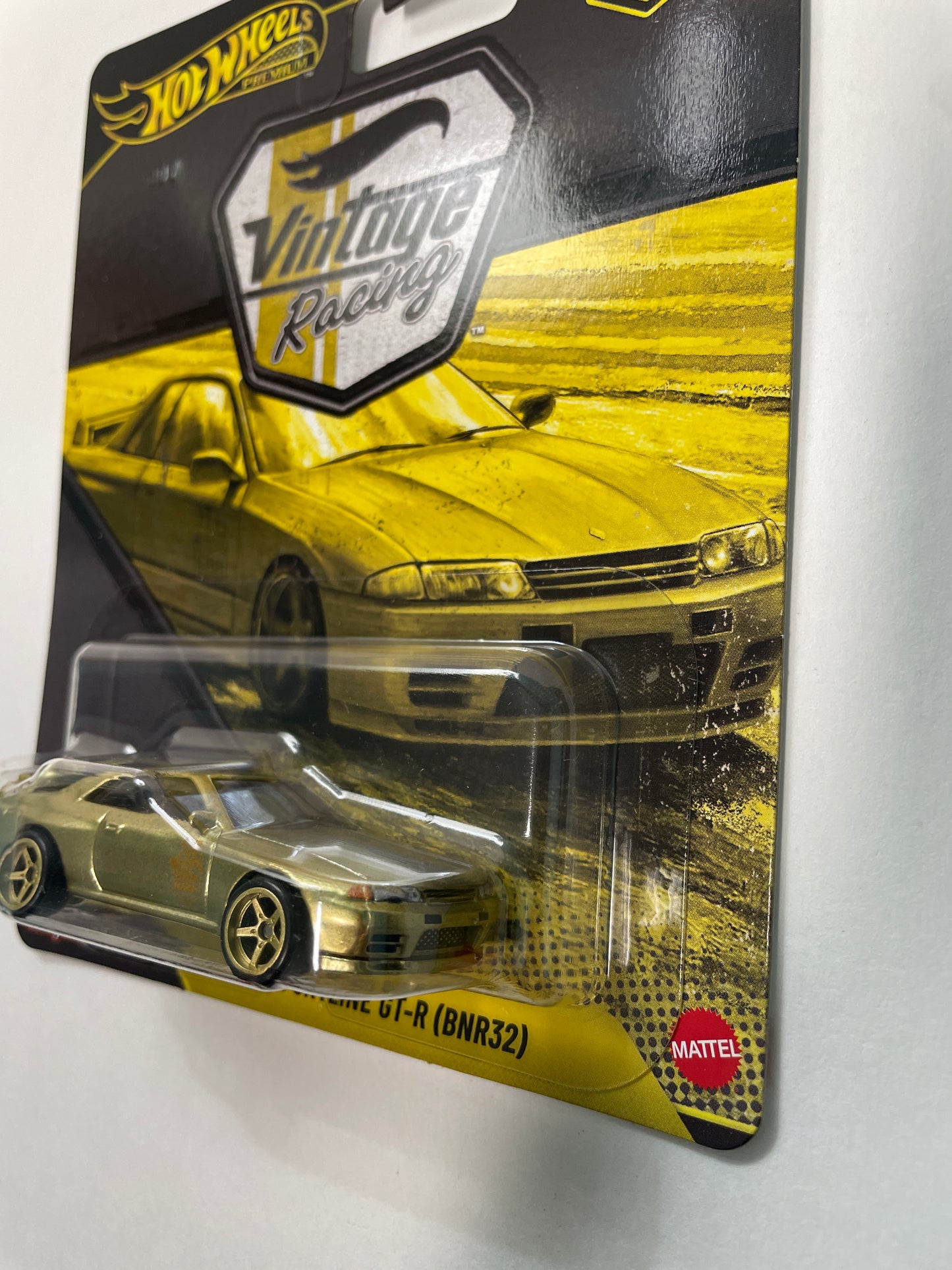 *Chase* Hot Wheels 1/64 Car Culture 2026 Mix T Vintage Racing Nissan Skyline GT-R (BNR32) Gold - JKF23