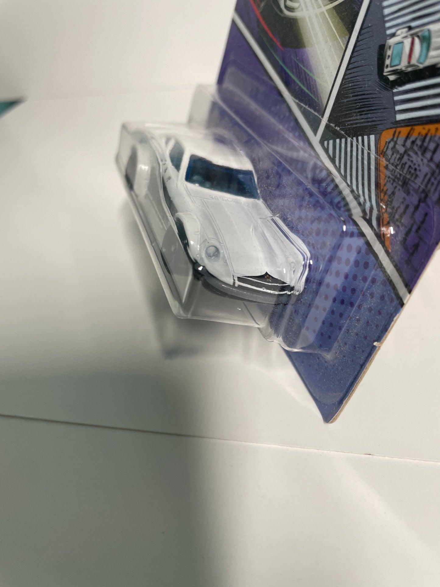 Hot Wheels 1/64 Nissan Fairlady Z Police White & Black - Damaged Card