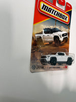 Matchbox 1/64 2024 Toyota Tacoma White