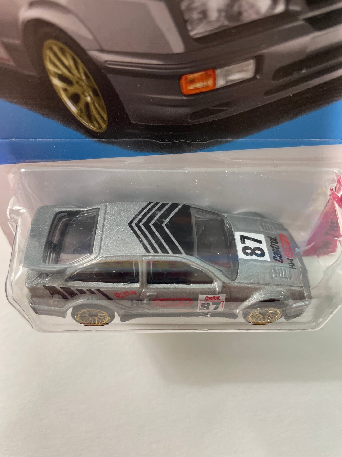 Hot Wheels 1/64 ‘87 Ford Sierra Cosworth Silver - Damaged Box