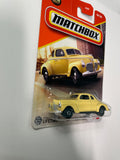 Matchbox 1/64 1941 Plymouth Coupe Yellow