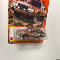 Matchbox 1/64 1980 AMC Eagle Brown - Damaged Card