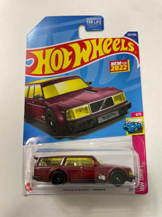 Hot Wheels 1/64 Volvo 240 Drift Wagon Red