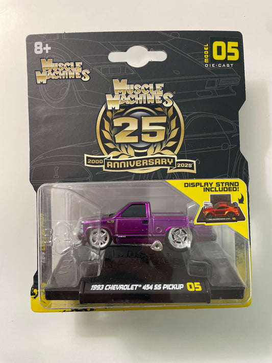 Maisto Muscle Machines 1/64 1993 Chevrolet 454 SS Pickup Purple Metallic - 15536-23069 - Damaged Box