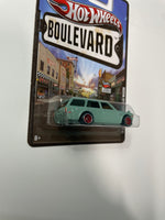 Hot Wheels 1/64 Boulevard ‘71 Datsun Bluebird 510 Wagon Green - Damaged Card