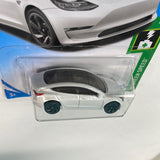 Hot Wheels 1/64 Tesla Model 3 white