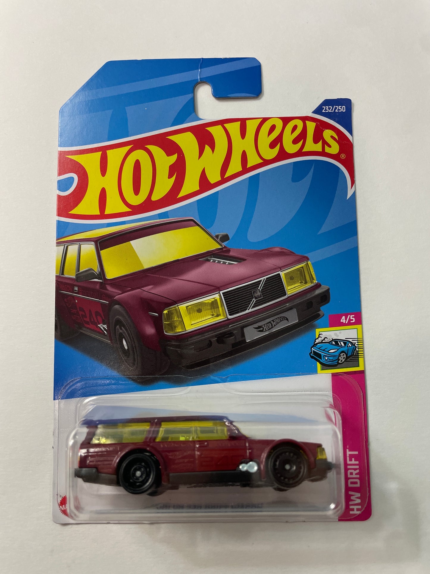 Hot Wheels 1/64 Volvo 240 Drift Wagon Red - Damaged Box