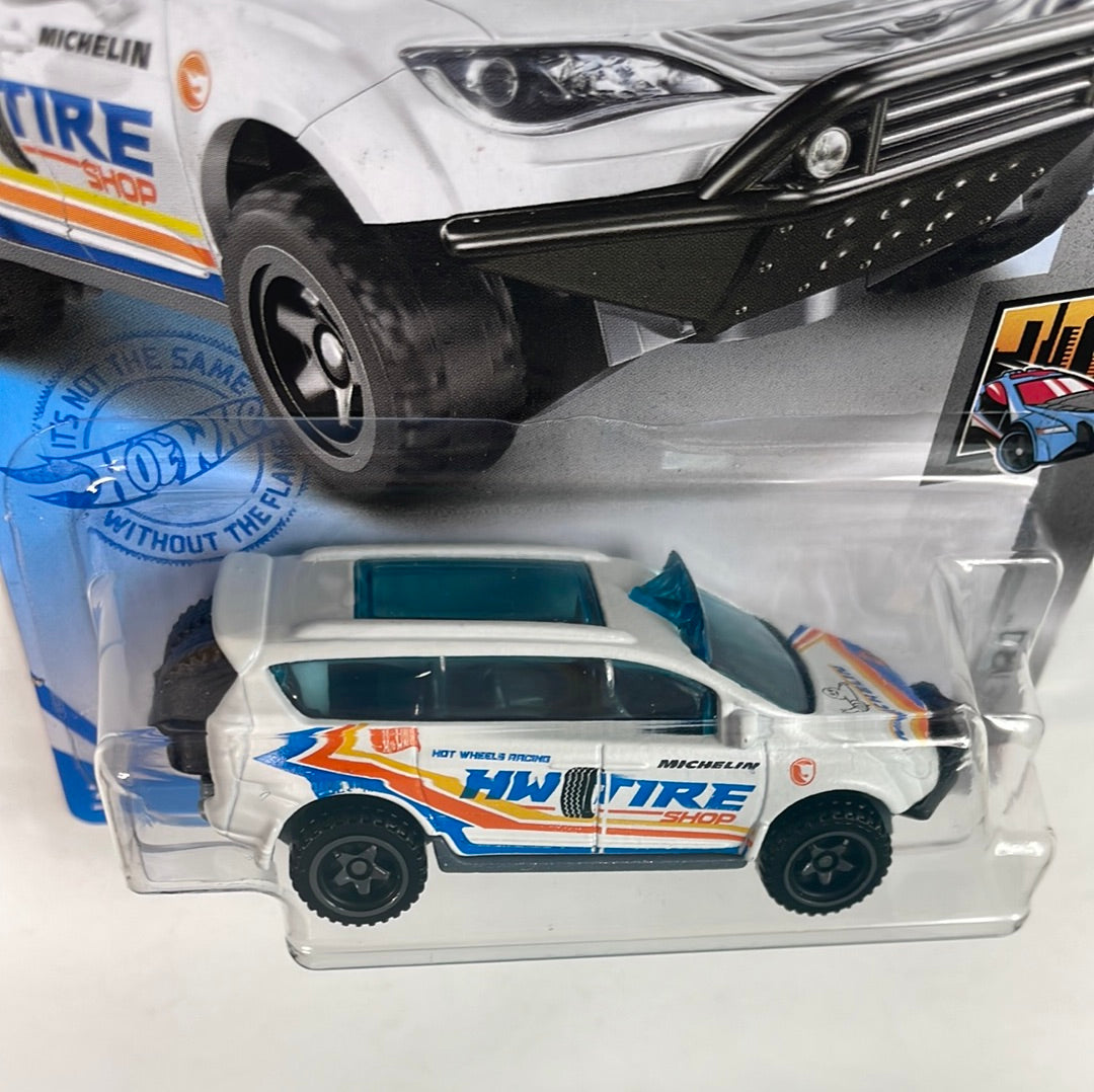 Hot Wheels 1/64 Treasure Hunt Chrysler Pacifica White