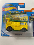 Hot Wheels 1/64 Teenage Mutant Ninja Turtles Party Wagon Short Card Yellow & Green