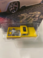 Hot Wheels 1/64 Surf's Up Custom '62 Chevy Pickup Yellow