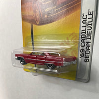 Matchbox 1/64 ‘69 Cadillac Sedan Deville Red