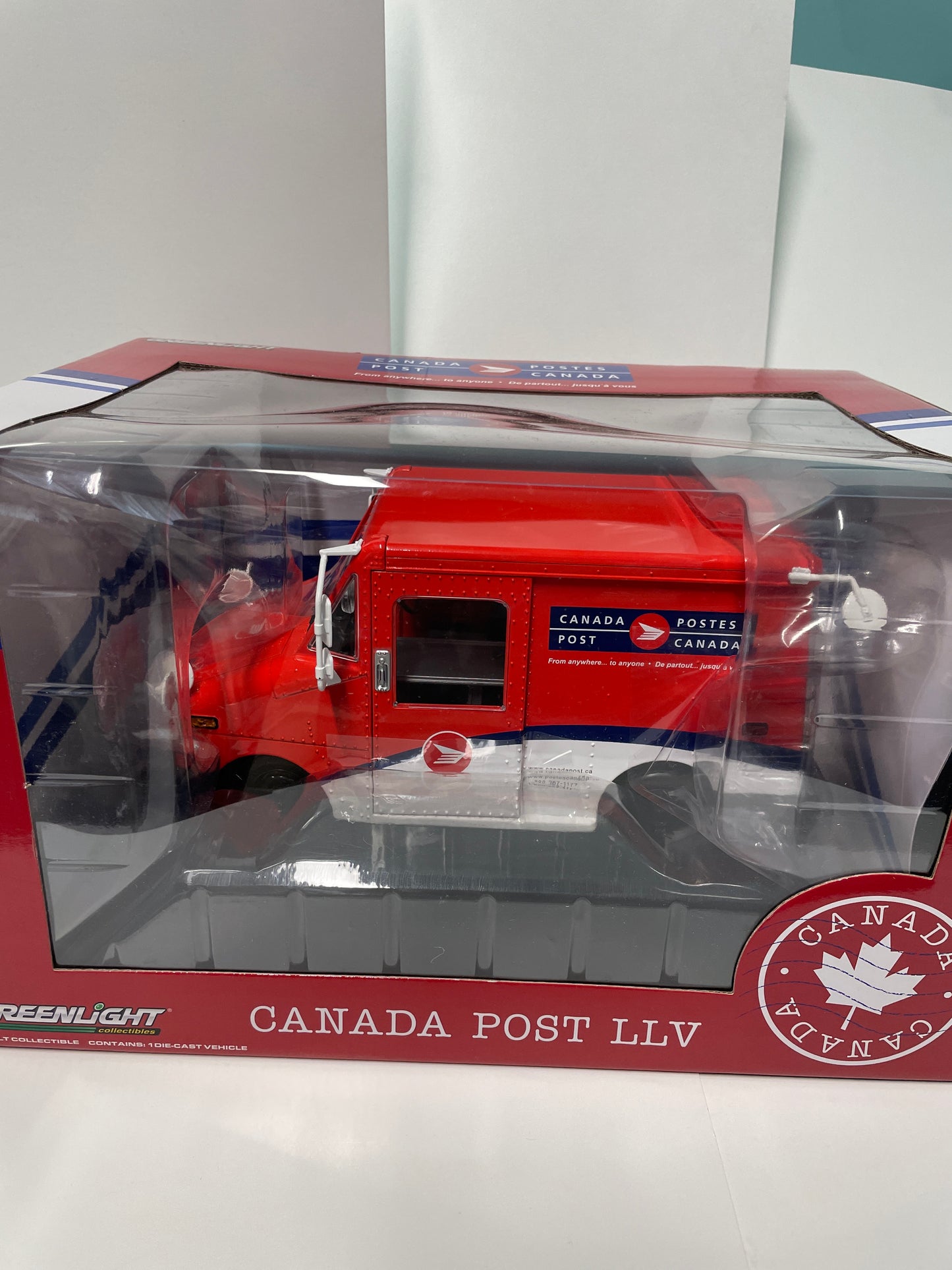 Greenlight 1/18 Canada Post LLV Red