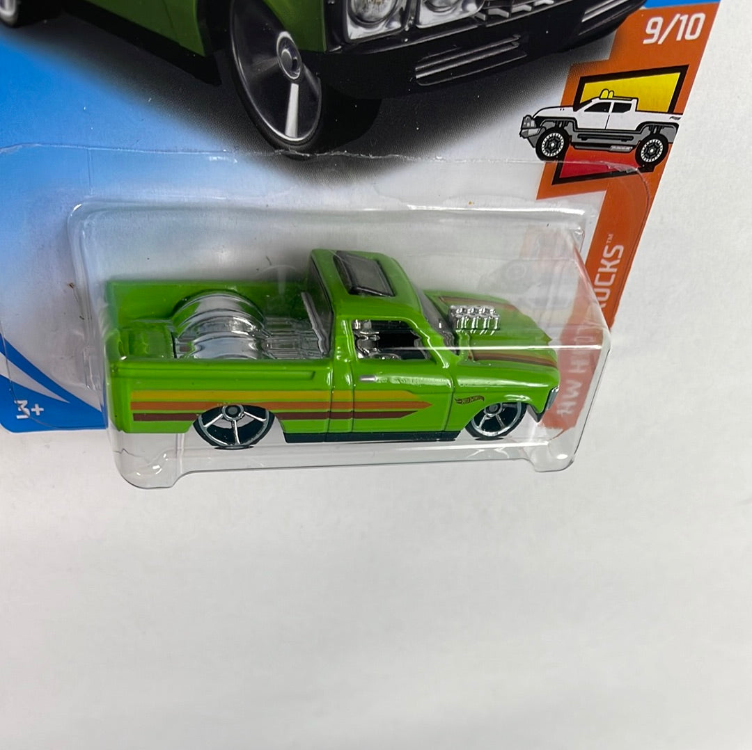 Hot Wheels 1/64 Custom ‘72 Chevy Luv Green