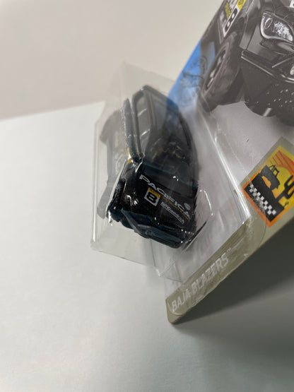 Hot Wheels 1/64 Chrysler Pacifica Black - Damaged Box