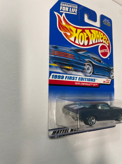 Hot Wheels 1/64 1970 Chevelle SS Blue - Damaged Box