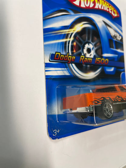 Hot Wheels 1/64 Dodge Ram 1500 Orange - Damaged Box