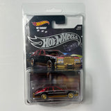 Hot Wheels 1/64 NFT Garage ‘82 Cadillac Seville (Limited to 3000 Units)