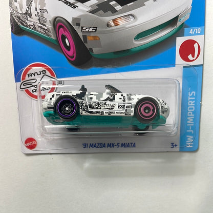 Hot Wheels 1/64 Mad Mike ‘91 Mazda MX-5 Miata White - Damaged Box