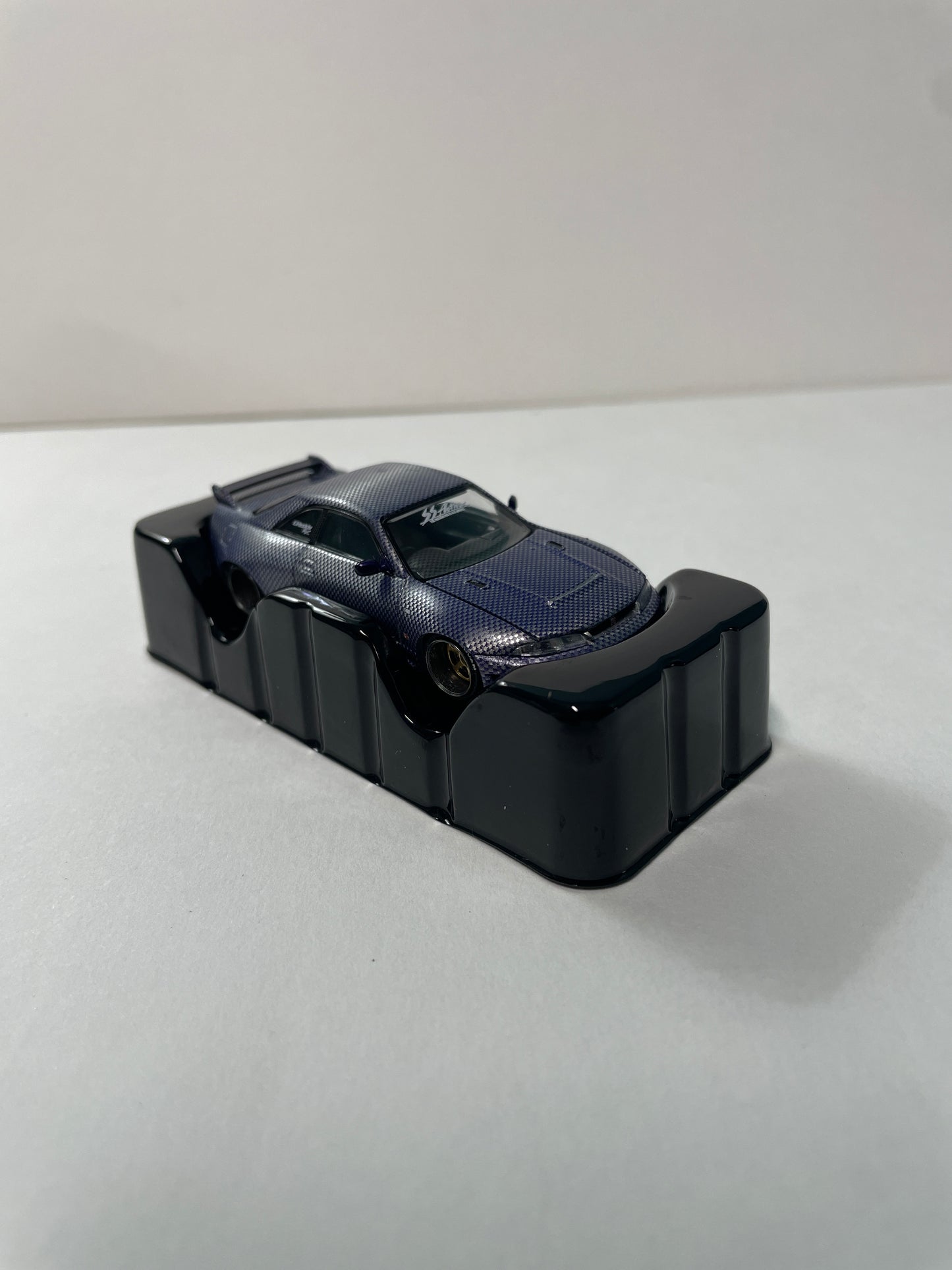 *Chase* Mini GT x Kaido House 1/64 Nissan Skyline GT-R (R33) Active Carbon R V2 Purple