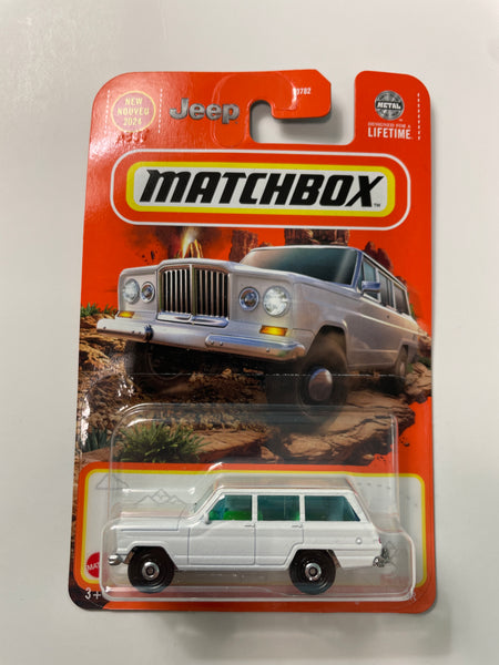 Matchbox 1/64 1964 Jeep Wagoneer White - Damaged Card