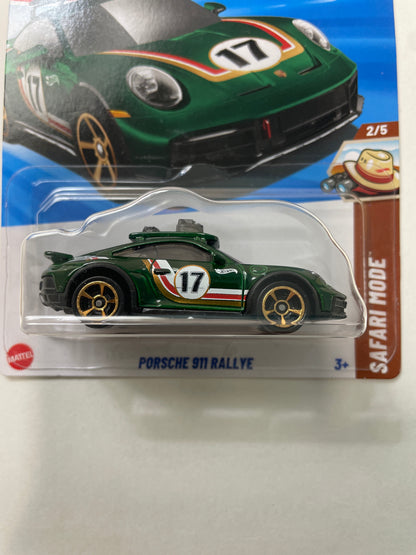 Hot Wheels 1/64 Porsche 911 Rallye #17 Green