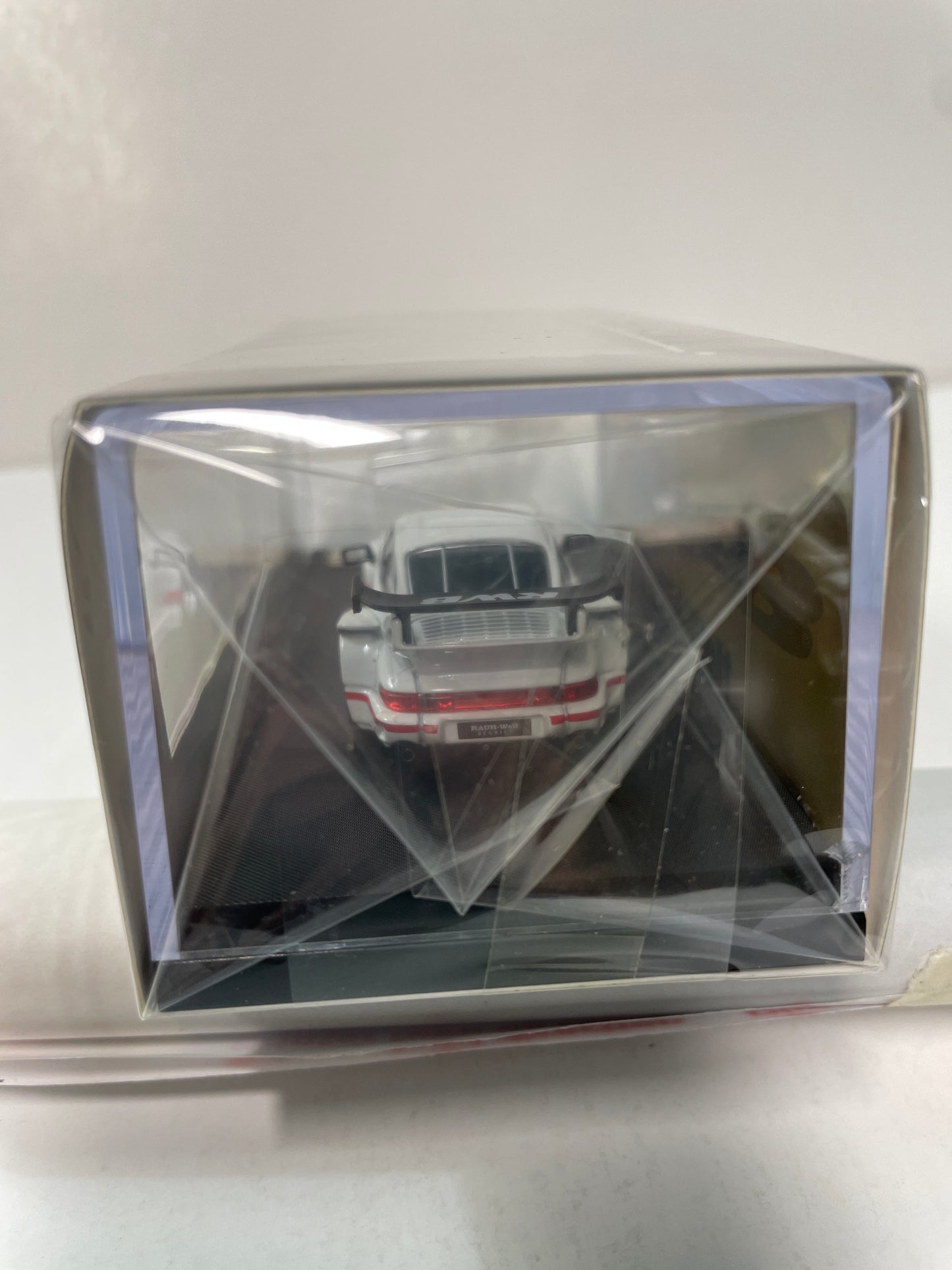 Star Model 1/64 Porsche RWB 964 White w/ Red Rims