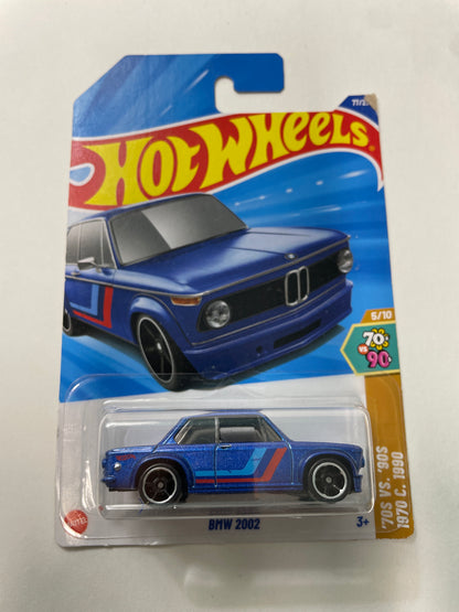 Hot Wheels 1/64 BMW 2002 Blue - Damaged Box