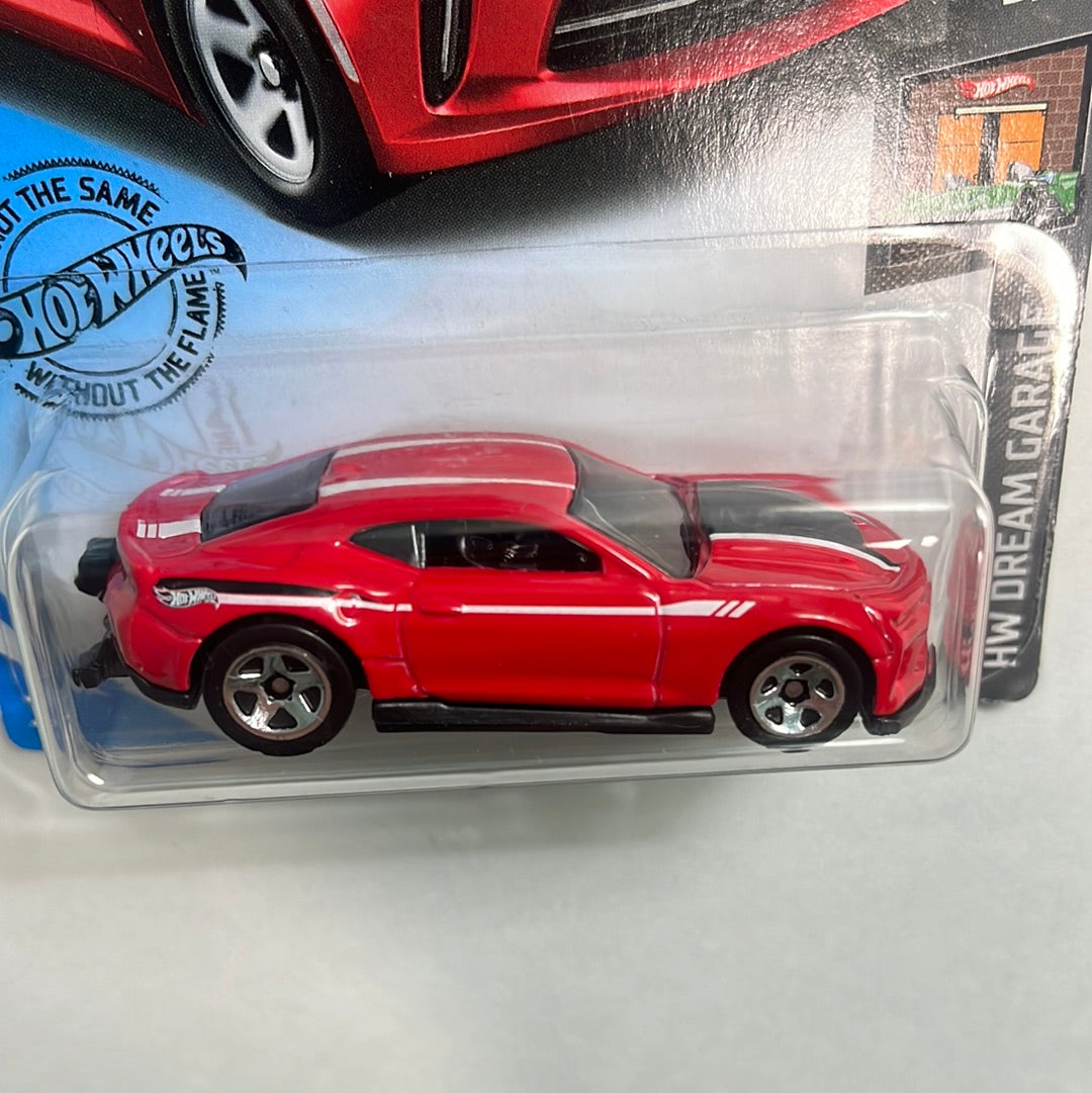 Hot Wheels Dollar General ‘18 Copo Camaro SS Red - Damaged Box – Flipn ...