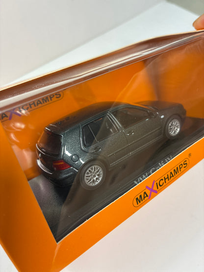 Minichamps 1/43 Volkswagen Golf IV 1999 Grey Metallic - 940 056060
