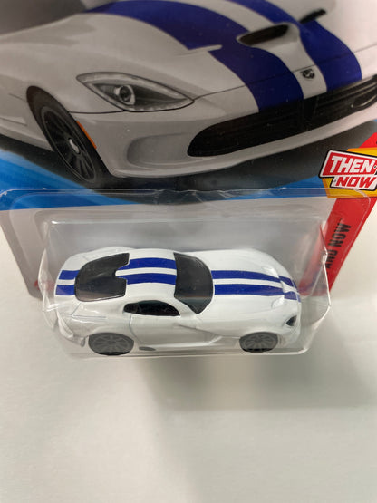 Hot Wheels 1/64 2013 SRT Viper White & Blue