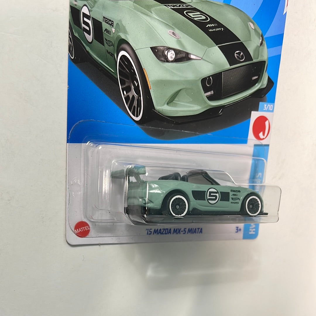 Hot Wheels 1/64 ‘15 Mazda MX-5 Miata Green