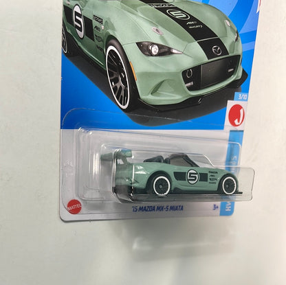 Hot Wheels 1/64 ‘15 Mazda MX-5 Miata Green