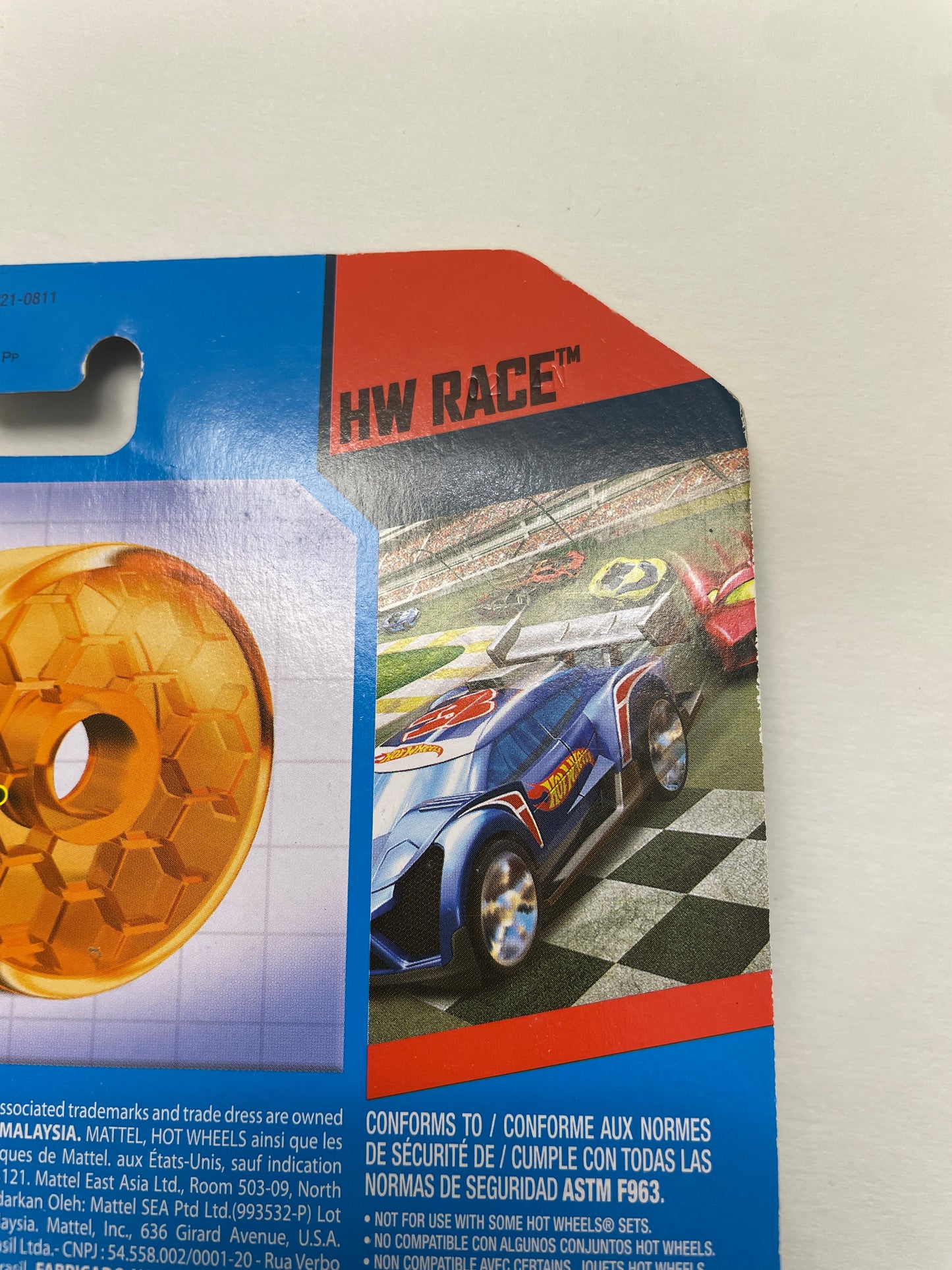 Hot Wheels 1/64 High Speed Wheels Track Stars Jet Threat 3.0 Yellow & Blue BDW21 - Damaged Box