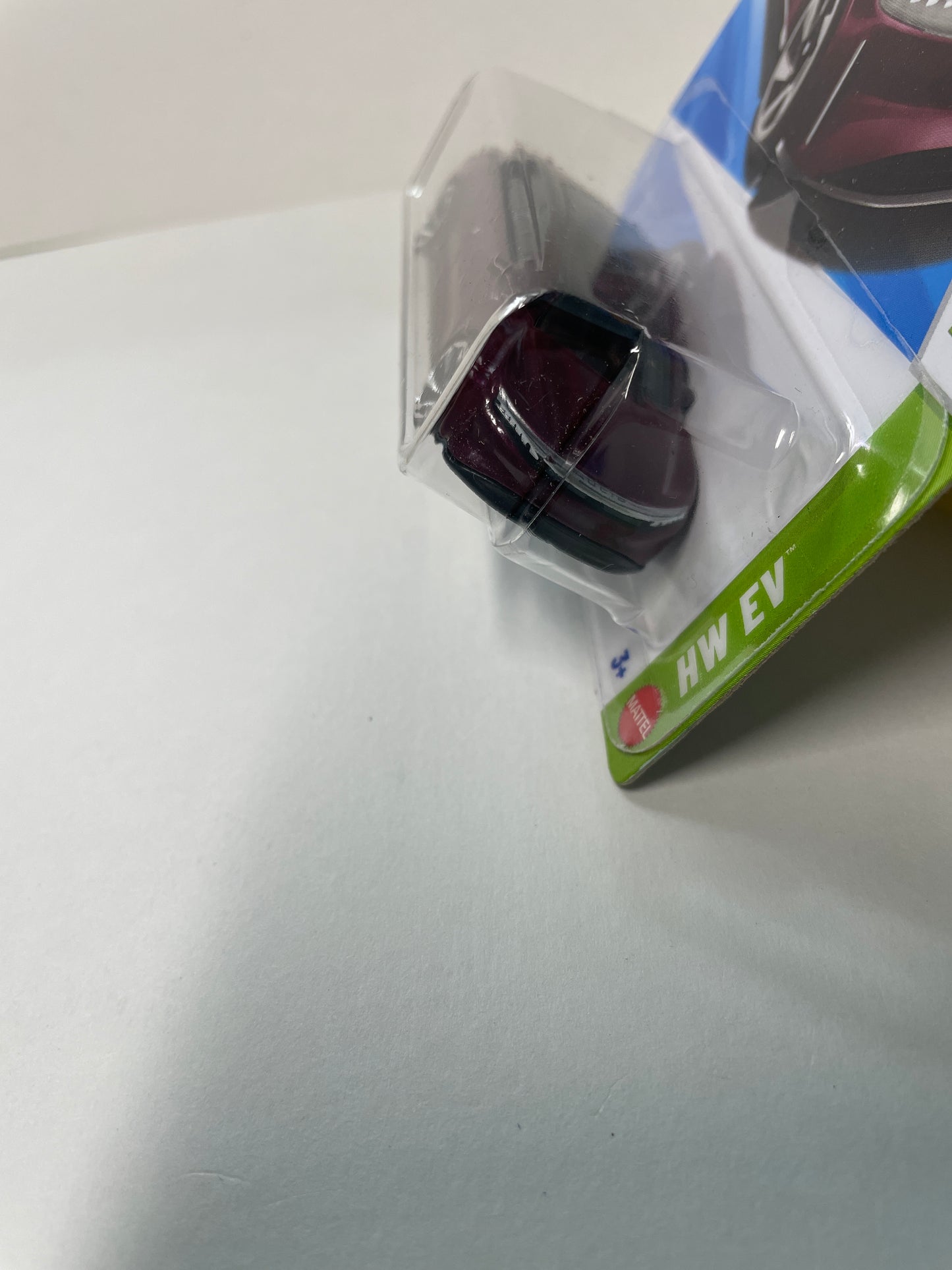 Hot Wheels 1/64 Lucid Air Red - Damaged Box