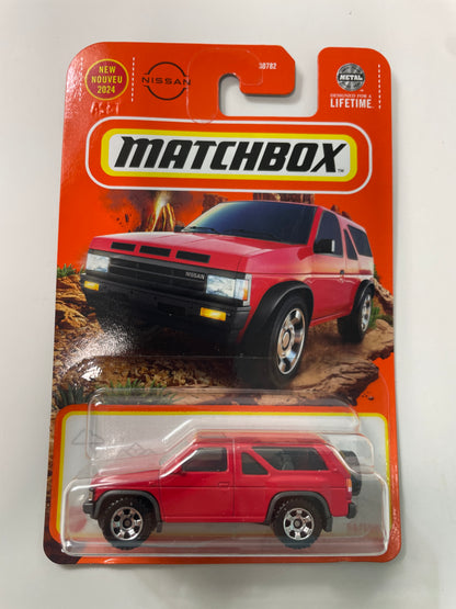 Matchbox 1/64 1985 Nissan Pathfinder Red