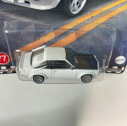 Hot Wheels 1/64 HW Boulevard ‘77 Holden Torana A9X White - Damaged Box
